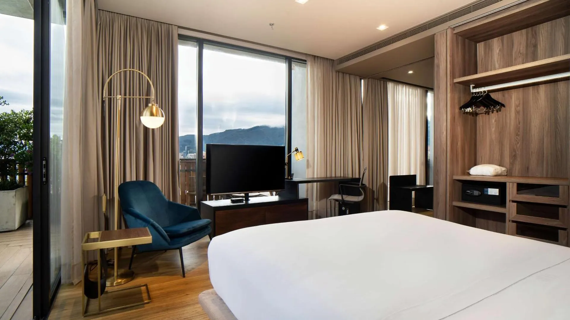 Salvio Parque 93 Bogota, Curio Collection By Hilton Aparthotel 5*, Bogota